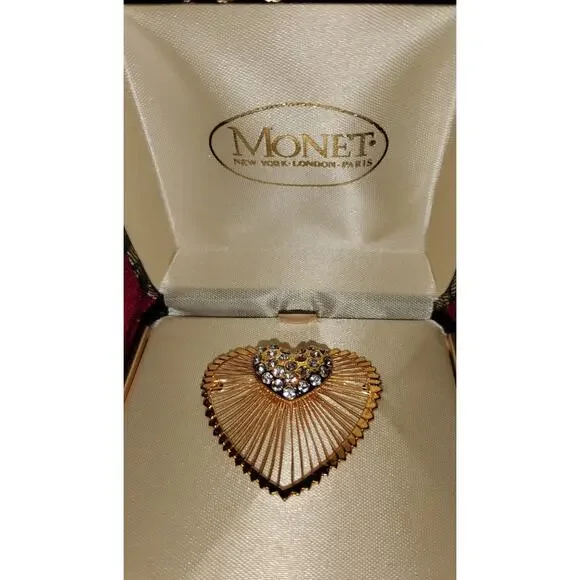Vintage Monet Rhinestone Heart Brooch w/ Box – Gold Tone Radiant Fan Design - Picture 1 of 3